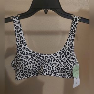 NWT Buffbunny Swim Top